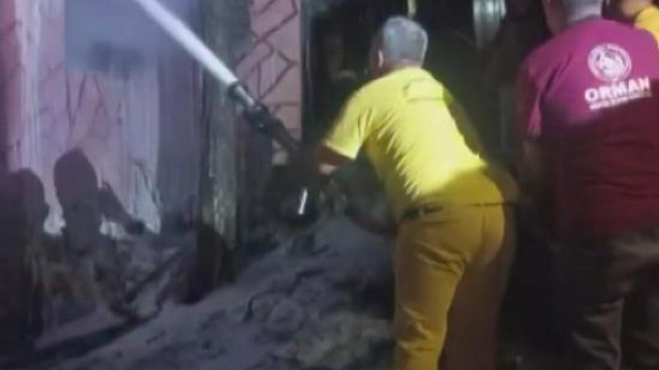2 Katlı Yayla Evinden Alevler Yükseldi