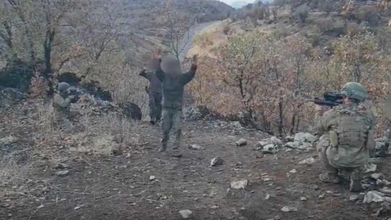 4 PKK'lı Terörist Teslim Oldu