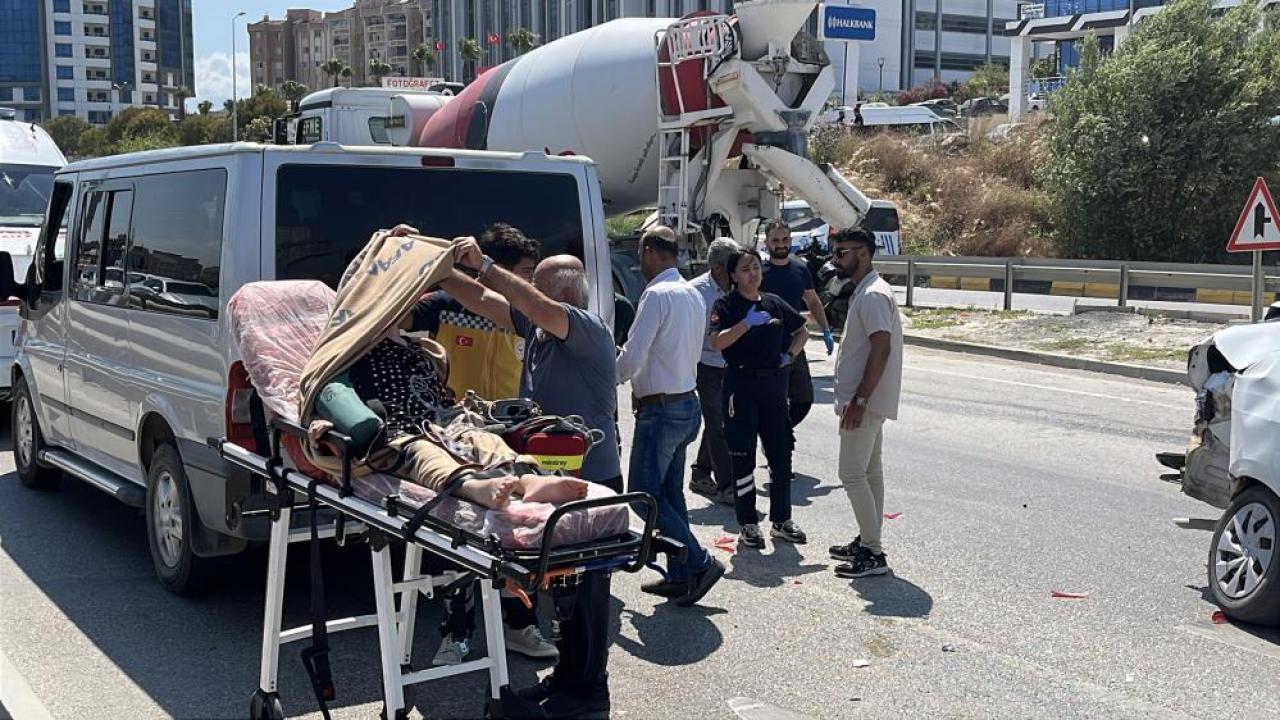 Hasta Taşıyan Ambulans Kazaya Karıştı