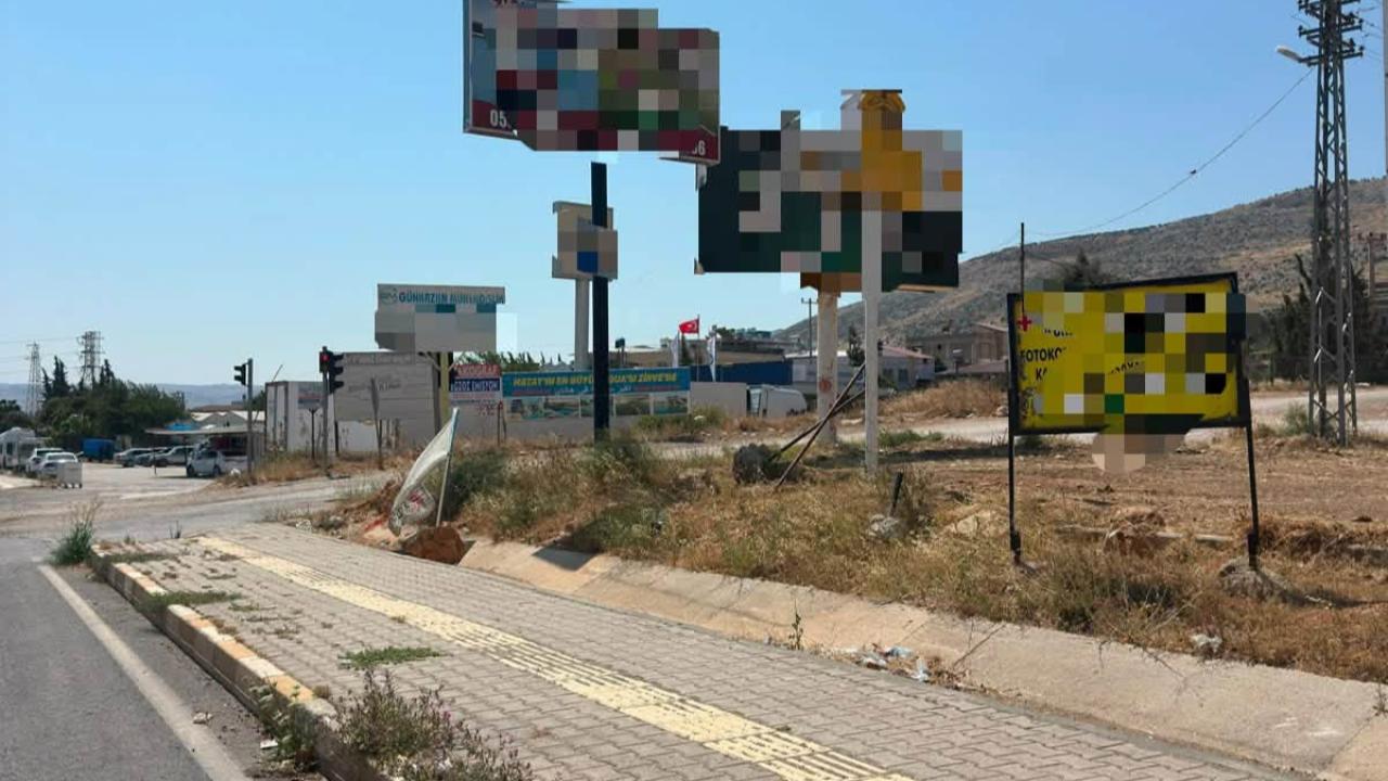 İzinsiz Reklam Tabelalarına Kaldırma Uyarısı