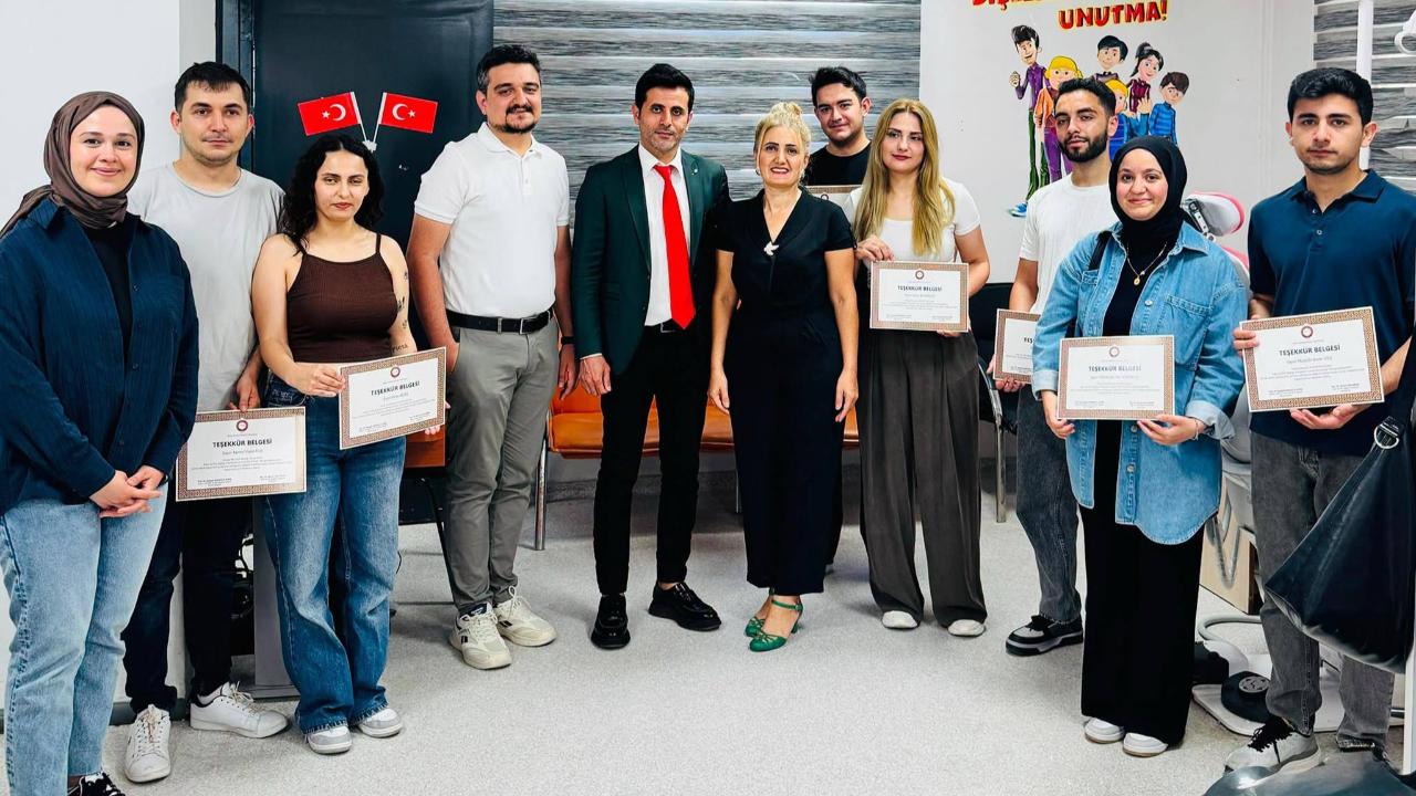 MKÜ Öğrencilerinden Minik Hastalara Moral Projesi